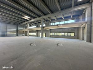 Local d'activité 3 432 m²