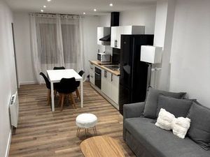 T2 38 m2 meublé  rénové Le Mans centre/gare