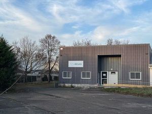 Entrepôt 350 m2 Auxerre
