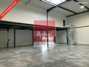 Local d'activité 350 m²