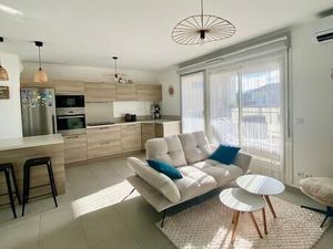 T2 43 5 m2 excellent etat avec grande terrasse de 17 m2 et garage