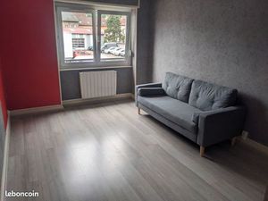 Appartement F2 proche centre ville / gare / IUT / INSIC