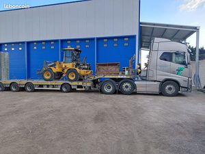 Entrepot + terrain industriel