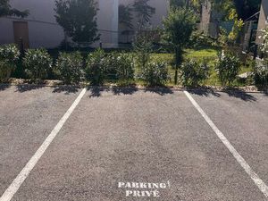 Place de Parking privé en CV