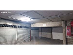 Box fermé de 12 m²