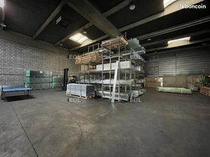 Local d'activité 875 m²