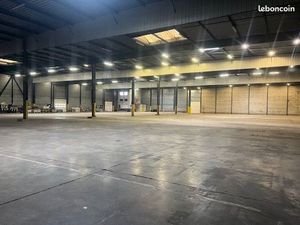 Local logistique 2 000 m²