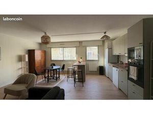 T3 meublé  lumineux  calme et refait à neuf – Quartier Jardin Public / Chartrons