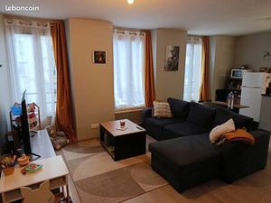 À louer appartement F1 dans immeuble sécurisé