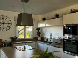 Maison meublée 90 m² – 3 chambres – Jardin