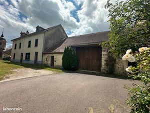 Corps de ferme à rénover - TURCEY