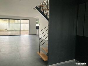 Location maison de standing à Merignac