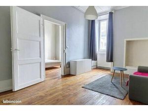 Appartement Atypique T3 72 m2 au Centre Villr