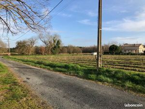 Terrain 984 m² Saint Savin