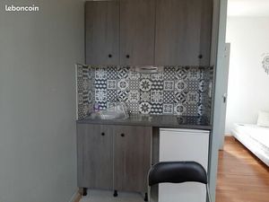 Studio meublé avec une place de parking