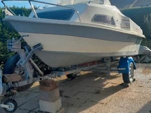 Emplacement pour hivernage de caravane bateau camping-car