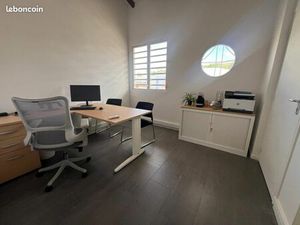 Location Bureau meublé