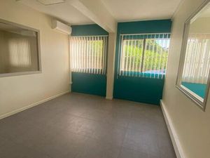 Bureau 14 63 m² – Tout inclus – ZI Californie Le Lamentin