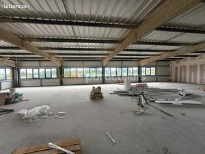 Local 318 m² SAINT FRANCOIS