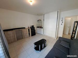 Studio 1 pièce 25 m²