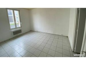 T2 lumineux à louer