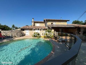 Ferme 7 pièces 166 m²