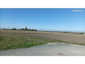 Terrain 718 m² Moeze