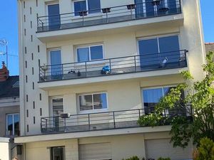 Appartement traversant T3 Jeanne d'Arc - place du lycée