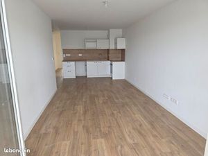 Bezannes / appartement 3 chambres  terrasse et balcon