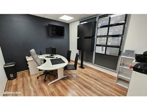 Location de 1 à 2 Bureaux à Combarel