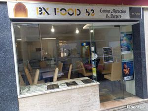 Local commercial Laval