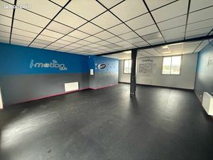 Local commercial emplacement numéro 1 saint Éloi