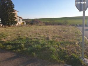 Terrain constructible de 487m² à Tucquegnieux