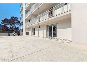 Opportunité à Saisir à Ajaccio - Appartement 3 Pièces Rénové avec petite vue mer
