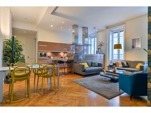 LYON 6 - Appartement de 115m2 de caractère - Étage noble - 2