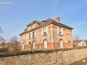 Propriété 9 pièces 282 m²