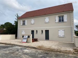 Maison de 81m  3 chambres à louer