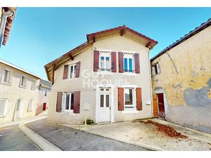 Maison de ville 149 m² au coeur historique d'Hagetmau avec beau potentiel
