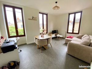Appartement T2 50m² 1er étage avec parking  centre Brive entre Halle Gaillarde et gare