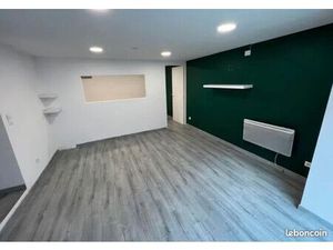 Local commercial – Boulevard Thiers Remiremont – Vitrine  fort passage