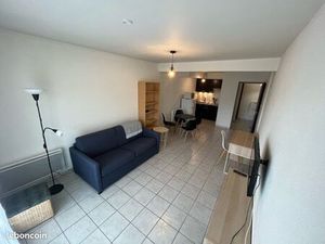 Grand studio meublé proche gare et centre ville  entièrement équipé