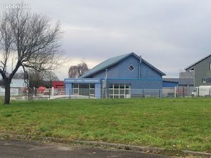 Vente local axe Besançon/Pontarlier visibilité rare