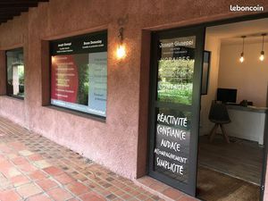 A LOUER LOCAL COMMERCIAL JARDIN PARKING PATIO COUVERT emplacement 1er Ordre Entrée Nord PO