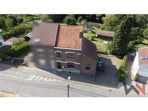 Grand atelier et parking aisé