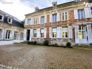 Maison 10 pièces 293 m²