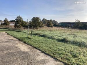 Terrain 530 m² Arbanats