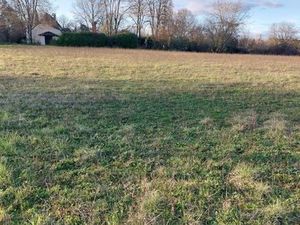 Terrain 1 619 m² Faux