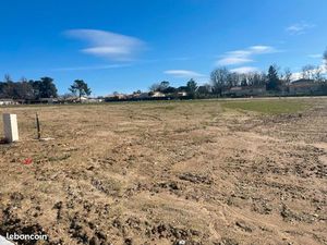 Terrain 702 m² Verdelais