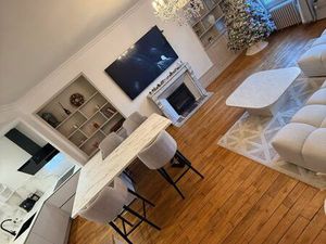 RARE-140m2 au cœur du centre historique Cujas