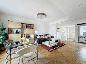 Cinquantenaire: superbe penthouse avec grande terrasse